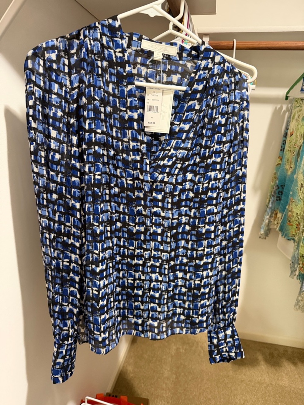 Brooks Brothers Blue Black White Patterned V-Neck Blouse